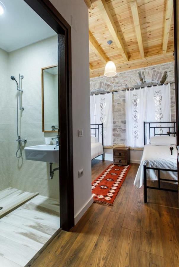 Guest House Tea Gjirokaster Bagian luar foto