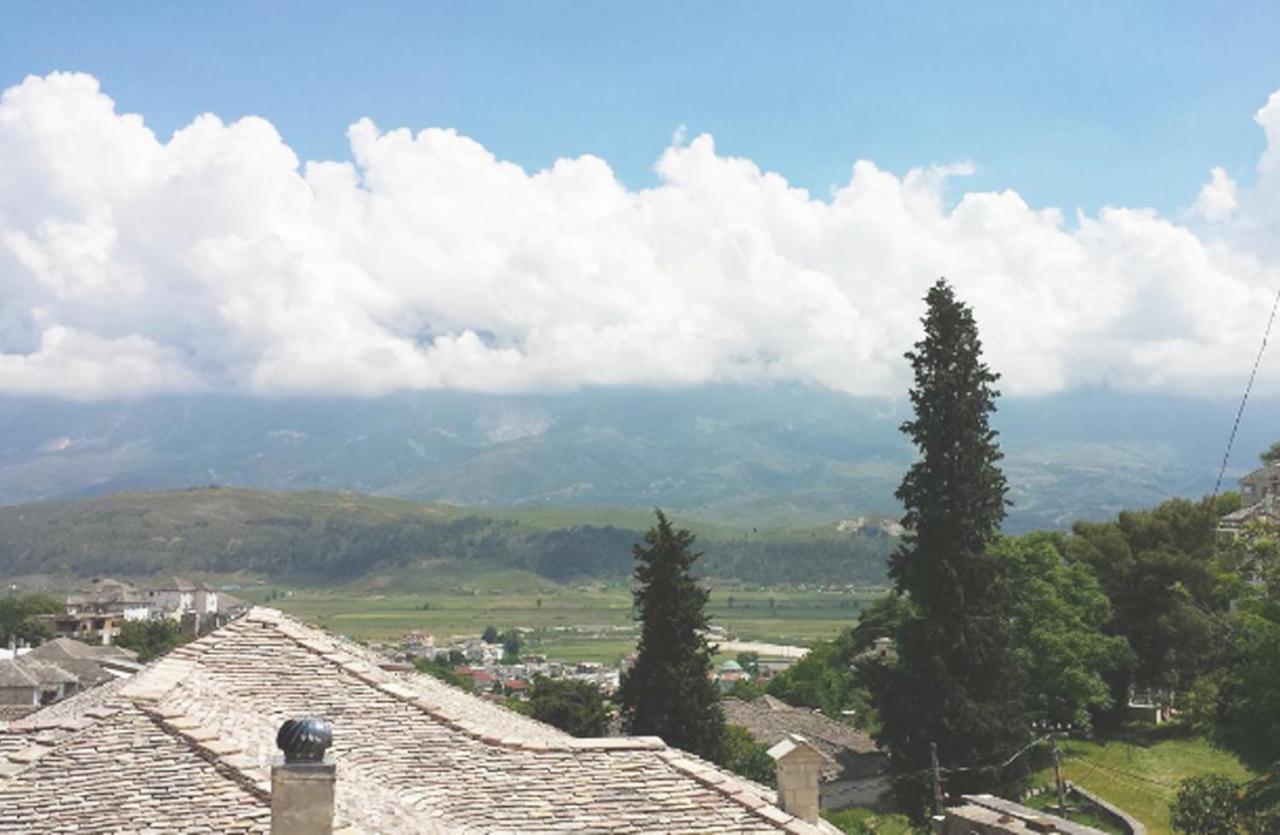 Guest House Tea Gjirokaster Bagian luar foto